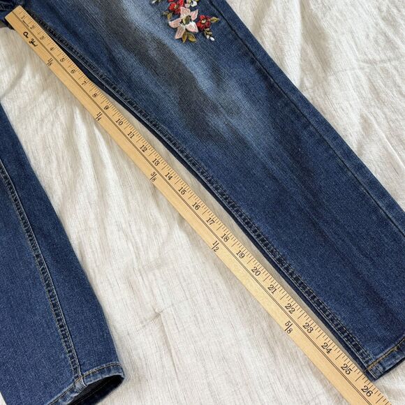 Kensie Jeans Women's Size 4/27 Floral Embroidered Slim Leg Jeans High Rise Denim - Picture 14 of 16